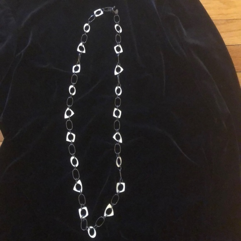 Lia Sophia Shape‎ Necklace